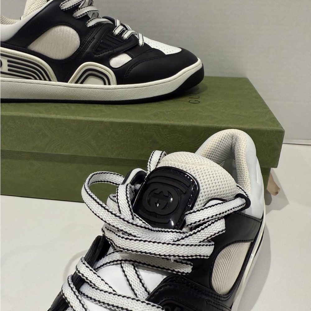 Gucci Black and White Sneakers - Picture 7 of 7